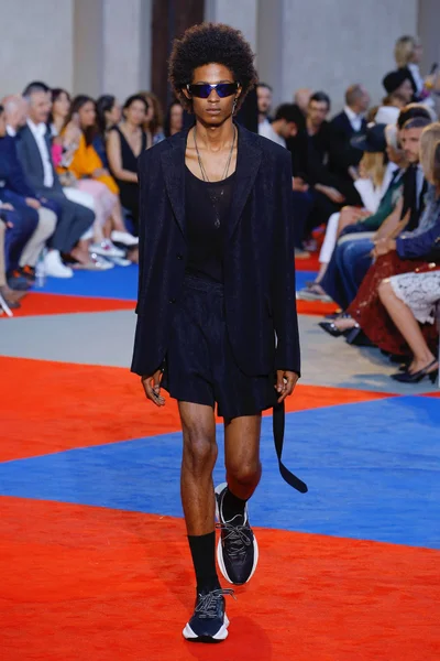 Look 30